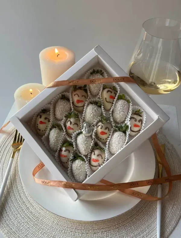 Клубничный бокс "Снеговик", изображение 2